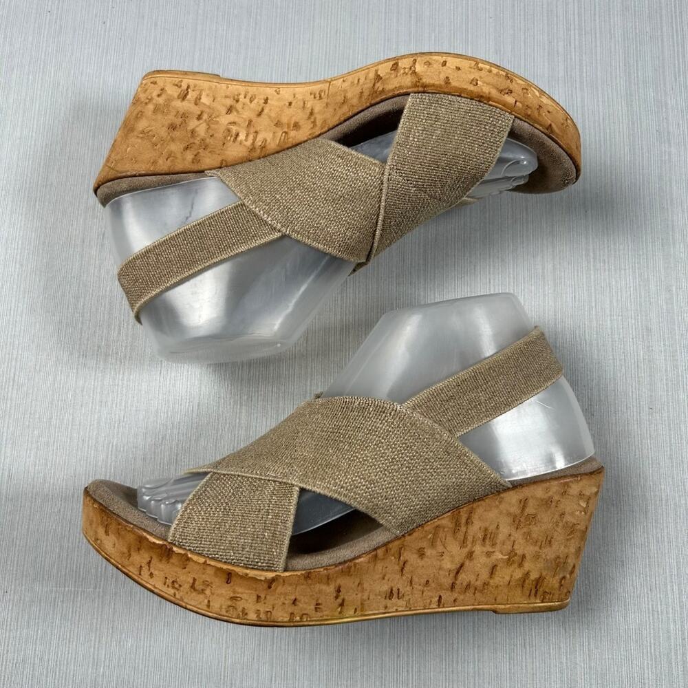 Charleston Shoe Co. Womens Size 9 Beige Cork Wedge Slingback Sandals